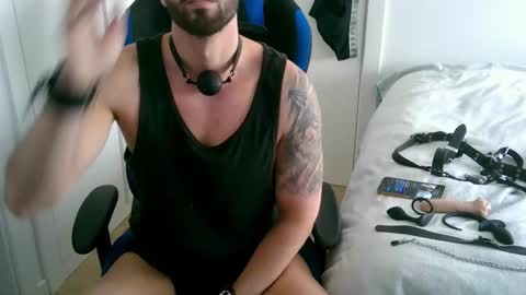 DominatedTitan online show from November 2025 10:29:01 AM