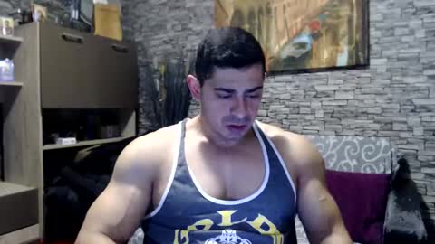 Snapshot of dominatemuscle chatting on December 2024 06:35:01 AM Kevin online show from December 2024 06:35:01 AM