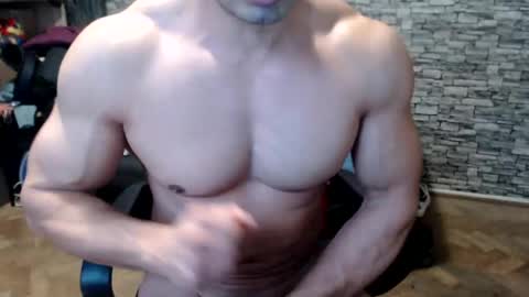 Snapshot of dominatemuscle chatting on December 2024 07:03:01 AM Kevin online show from December 2024 07:03:01 AM
