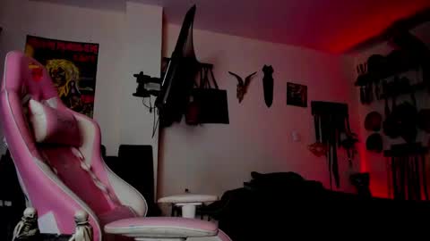 Dom Blue online show from May 2026 06:16:02 PM