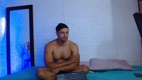 Dominc berry online show from February 2025 12:23:02 PM