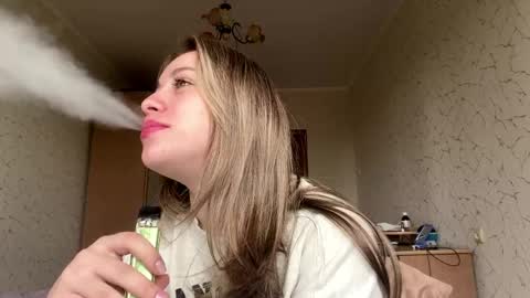 Mia online show from May 2026 08:00:01 AM