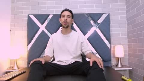 Snapshot of dominic_blade chatting on November 2025 11:22:02 AM Dominic online show from November 2025 11:22:02 AM