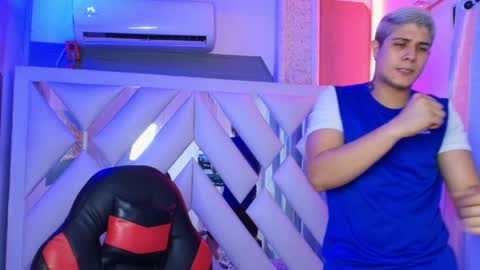 DOMI online show from April 2026 03:33:02 AM