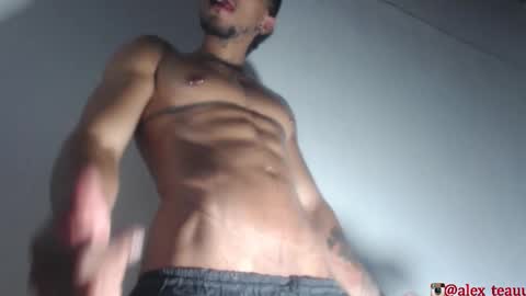 Snapshot of dominic_donnovan chatting on October 2025 06:23:02 AM DOMI online show from October 2025 06:23:02 AM