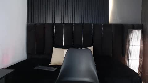 Dominic online show from September 2025 10:54:01 PM