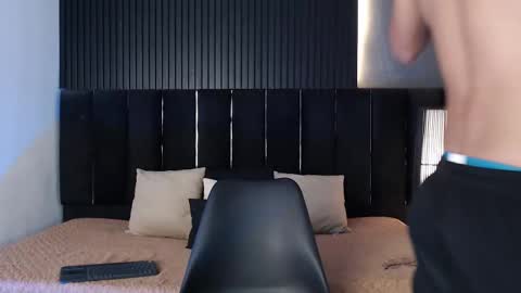 Dominic online show from October 2025 10:17:01 PM