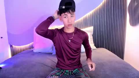 Dominic online show from November 2025 01:04:02 AM