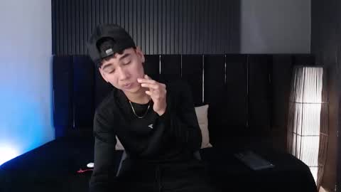 Dominic online show from March 2026 12:37:02 AM