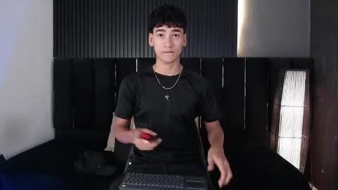 Dominic online show from April 2026 10:04:01 PM