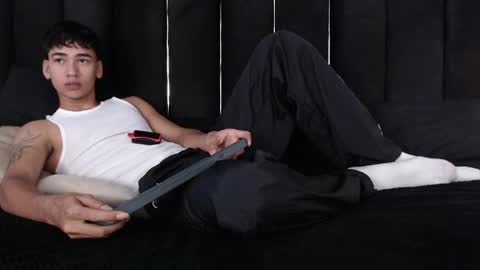 Dominic online show from April 2026 02:18:01 AM