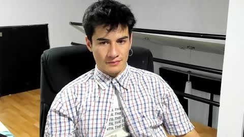 Snapshot of dominic_radccliffe chatting on November 2025 02:33:02 AM Your real love online show from November 2025 02:33:02 AM