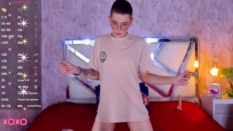 Snapshot of dominic_thailor chatting on November 2025 02:17:01 PM Dominic online show from November 2025 02:17:01 PM