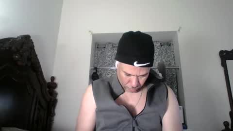 luis online show from April 2026 04:21:01 AM