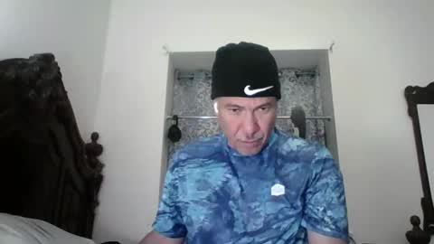 luis online show from May 2026 02:42:01 AM