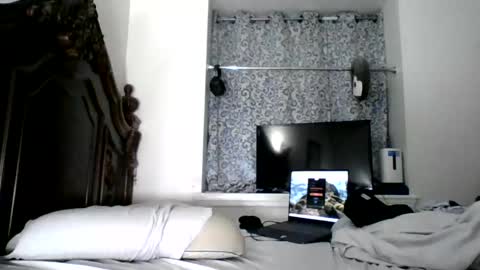 luis online show from July 2026 01:58:33 AM