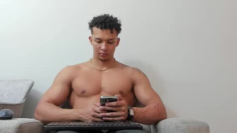 Dominick Star online show from February 2025 05:09:01 AM