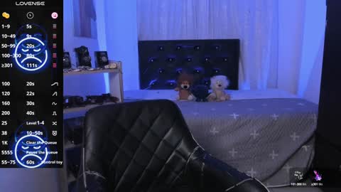 DOMINIC PRINCE   online show from December 2024 07:05:02 AM