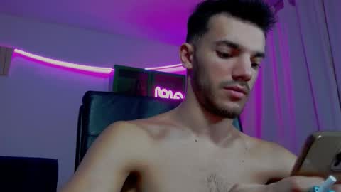 Snapshot of dominicvalente chatting on November 2025 07:36:03 PM dominicvalente online show from November 2025 07:36:03 PM