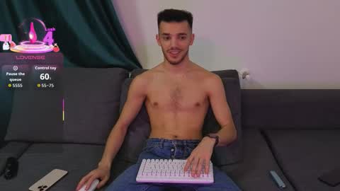 Snapshot of dominicvalente chatting on December 2025 05:52:01 PM dominicvalente online show from December 2025 05:52:01 PM