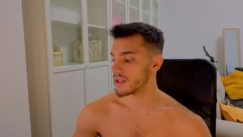 Snapshot of dominicvalente chatting on February 2026 06:11:01 PM dominicvalente online show from February 2026 06:11:01 PM