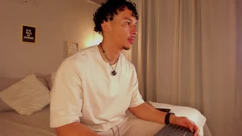 Snapshot of dominik_drake chatting on May 2026 12:43:01 PM Dominik Drake online show from May 2026 12:43:01 PM