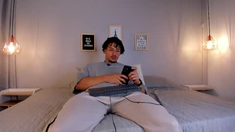 Snapshot of dominik_drake chatting on May 2026 12:00:02 PM Dominik Drake online show from May 2026 12:00:02 PM