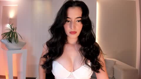 Snapshot of dominiquevega_ chatting on January 2025 01:20:02 AM Dominique online show from January 2025 01:20:02 AM