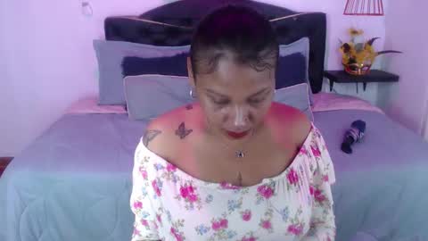  D O M I N K  online show from September 2025 08:20:02 PM