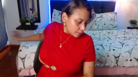 Snapshot of domink_gilr chatting on April 2026 07:50:02 PM D O M I N K online show from April 2026 07:50:02 PM