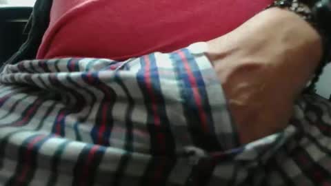 Dominique online show from October 2025 08:00:01 AM