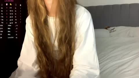 Kira online show from May 2026 01:44:02 AM
