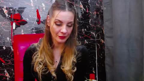 Snapshot of dommichelle chatting on January 2025 03:44:02 AM Michelle online show from January 2025 03:44:02 AM