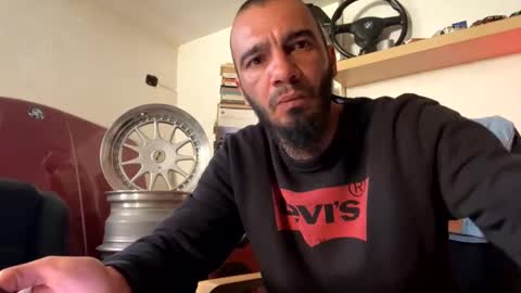 Snapshot of domnu_ozfutura chatting on February 2025 09:25:02 AM domnu_ozfutura online show from February 2025 09:25:02 AM