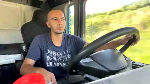 Snapshot of domnu_ozfutura chatting on October 2025 09:50:02 AM domnu_ozfutura online show from October 2025 09:50:02 AM