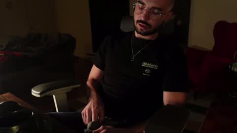 Snapshot of domtop_eric chatting on February 2026 10:36:02 PM domtop_eric online show from February 2026 10:36:02 PM