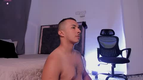 Donat Independent Model online show from May 2026 02:07:02 AM