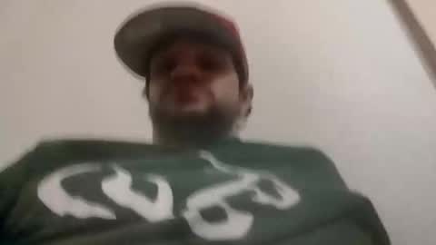 Snapshot of donglish718856 chatting on January 2026 04:39:02 AM donglish718856 online show from January 2026 04:39:02 AM