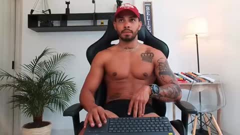 Snapshot of donn_cruz chatting on April 2026 05:39:01 PM Victor online show from April 2026 05:39:01 PM