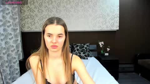 Donna On GMT2 Mon-Fri 3-9 AM online show from December 2024 03:04:01 AM