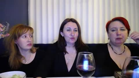 Tatiana 43 curvy sexy body and Joanna redhead 39 years online show from January 2025 05:59:02 PM