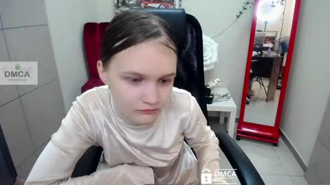 Sia online show from May 2026 06:10:02 AM