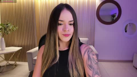 Snapshot of donnastonne chatting on January 2025 05:51:02 PM Donna Stonne online show from January 2025 05:51:02 PM