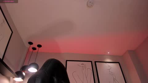 Snapshot of donnastonne chatting on February 2025 10:40:01 PM Donna Stonne online show from February 2025 10:40:01 PM