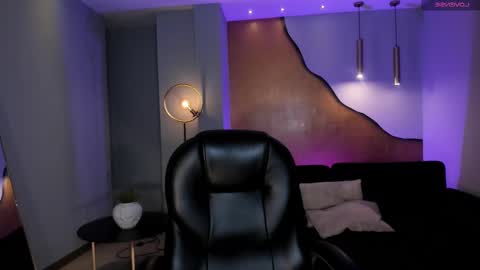 Snapshot of donnastonne chatting on March 2025 07:22:01 PM Donna Stonne online show from March 2025 07:22:01 PM