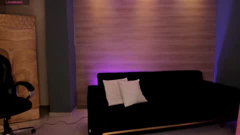 Snapshot of donnastonne chatting on October 2025 04:16:01 AM Donna Stonne online show from October 2025 04:16:01 AM