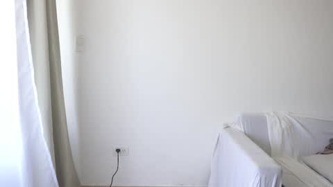 Donatella online show from September 2025 12:07:01 PM