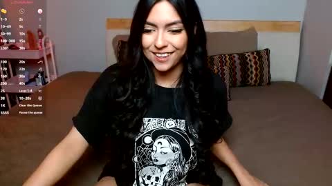 Snapshot of dontbemina chatting on February 2025 12:19:02 AM DontBeMina online show from February 2025 12:19:02 AM