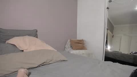 Iara online show from February 2025 11:09:01 PM