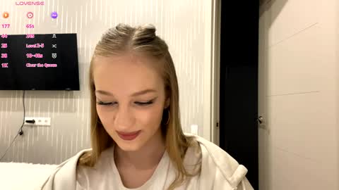Anika online show from June 2026 09:21:02 PM